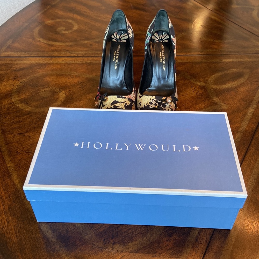Hollywould Open Toe Heels - Like New - Picture 6 of 9
